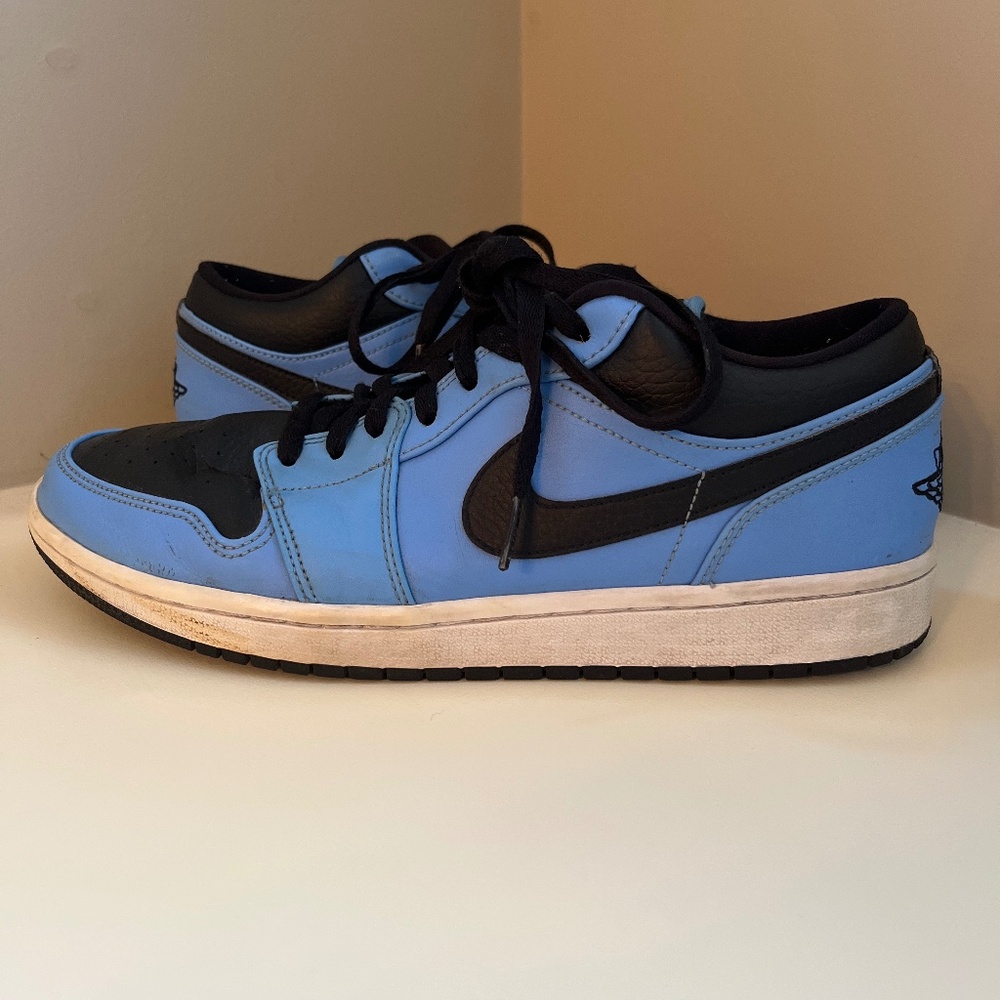 JORDAN 1 LOW University Blue